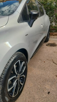 voitures-renault-clio-4-facelift-2019-limited-2-oued-fodda-chlef-algerie