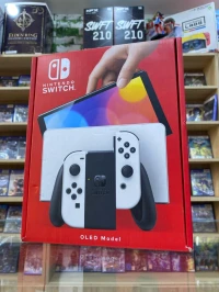 Nintendo Switch ( OLED ) White