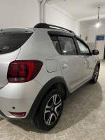 voitures-dacia-sandero-2018-stepway-privilege-said-hamdine-alger-algerie