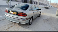 voitures-renault-laguna-1-1996-msila-algerie