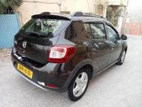 voitures-dacia-sandero-2013-stepway-bouira-algerie