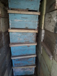 VENTE RUCHES  SANS ABEILLES /OCCASION