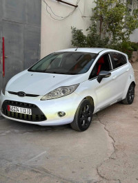 voitures-ford-fiesta-2013-titanium-souahlia-tlemcen-algerie