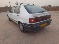 voitures-renault-19-1999-drive-el-bayadh-algerie