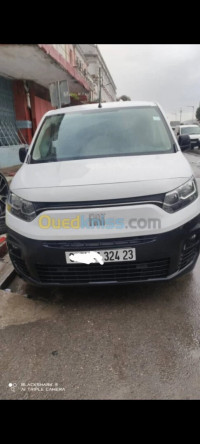 voitures-fiat-doblo-2024-dz-annaba-algerie