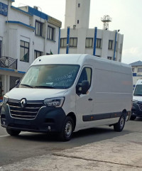 fourgon-renault-master-03-panneaux-2025-annaba-algerie