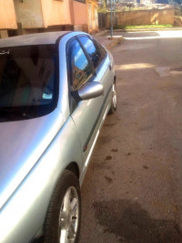 voitures-renault-laguna-1-2000-tenes-chlef-algerie