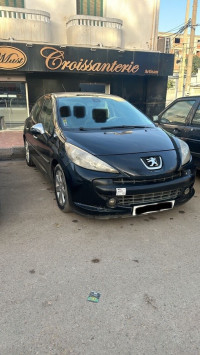 voitures-peugeot-207-2008-sportium-bouzareah-alger-algerie