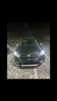 voitures-dacia-sandero-2017-stepway-restyle-annaba-algerie