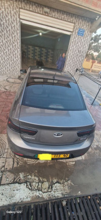 voitures-kia-cerato-koup-2013-khenchela-algerie