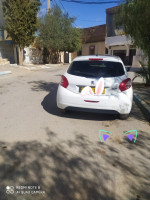 voitures-peugeot-208-2015-tebessa-algerie