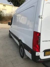 Mercedes Sprinter 2020 Surélevé chassis moyen