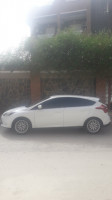 voitures-ford-focus-4-portes-2014-constantine-algerie