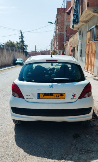 voitures-peugeot-207-plus-2013-oued-zenati-guelma-algerie