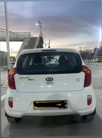 voitures-kia-picanto-2015-pop-annaba-algerie