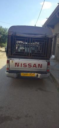 السيارات-النفعية-nissan-pickup-2012-الجلفة-الجزائر