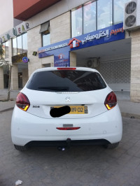 voitures-peugeot-208-2019-allure-facelift-chlef-algerie