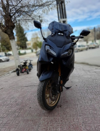 motos-et-scooters-tmax-562-nouveau-yamaha-2022-setif-algerie