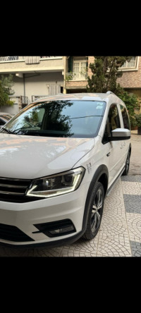 voitures-volkswagen-caddy-2017-altrak-jijel-algerie