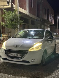 سيارات-peugeot-208-2014-allure-سطيف-الجزائر