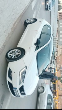 سيارات-seat-ibiza-2016-high-facelift-المشرية-النعامة-الجزائر