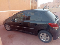 voitures-peugeot-207-2011-bordj-el-kiffan-alger-algerie