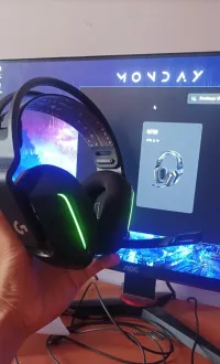 Casque. Headphones Logitech g733