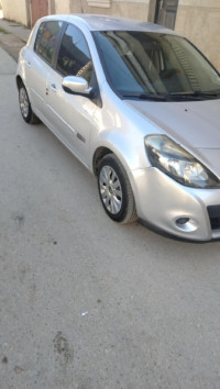 voitures-renault-clio-3-2012-dynamique-oued-fodda-chlef-algerie