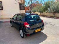 سيارات-renault-clio-3-2010-المزدور-البويرة-الجزائر