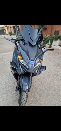 motos-et-scooters-yamaha-t-max-562-tech-2023-oran-algerie