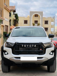 voitures-toyota-hilux-2024-gr-setif-algerie