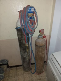 Bouteilles oxygène et acétylène 