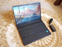 Hp i3 11em 4gb 256 SSD 10/10 comme neuf