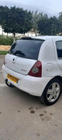 voitures-renault-clio-campus-2012-bye-blida-algerie