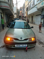 berline-renault-laguna-1-2000-constantine-algerie