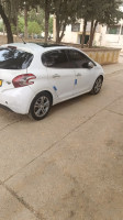 voitures-peugeot-208-2013-allure-tiaret-algerie