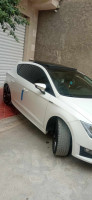 voitures-seat-leon-2015-linea-r-msila-algerie