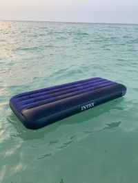 Matelas gonflable Intex 