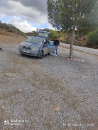 citadine-skoda-fabia-2004-lakhdaria-bouira-algerie