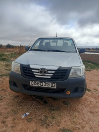 voitures-toyota-hilux-2013-aflou-laghouat-algerie