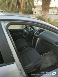 voitures-peugeot-207-2009-sportium-beni-slimane-medea-algerie