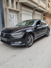 voitures-volkswagen-passat-2018-carat-bouira-algerie