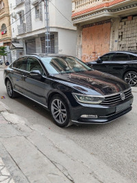 voitures-volkswagen-passat-2018-carat-bouira-algerie