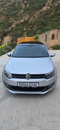 سيارات-volkswagen-polo-2013-black-et-silver-سمعون-بجاية-الجزائر