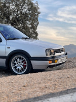 voitures-volkswagen-golf-3-1995-les-eucalyptus-alger-algerie