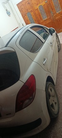 سيارات-peugeot-207-2012-جيجل-الجزائر