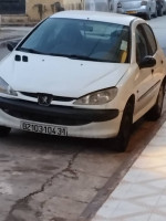 voitures-peugeot-206-2004-11-oran-algerie