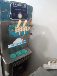 Machine crème glacee carpigiani 