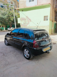 voitures-renault-clio-campus-2011-extreme-tlemcen-algerie