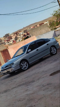 voitures-renault-lagun1-2001-phase-2-remchi-tlemcen-algerie